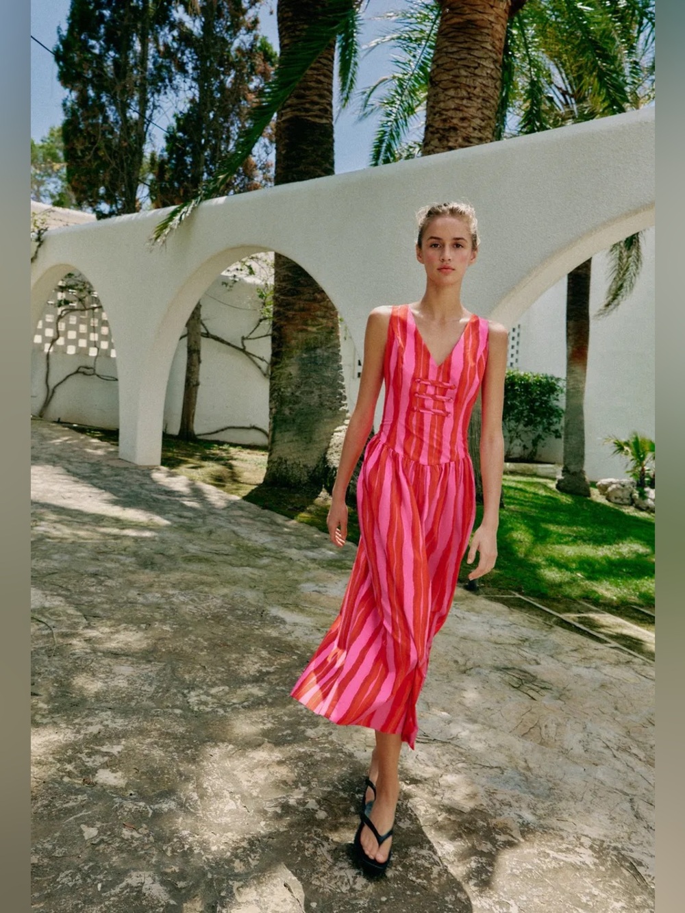 ZARA STRIPED FROG FASTENING DRESS
Size S NwT